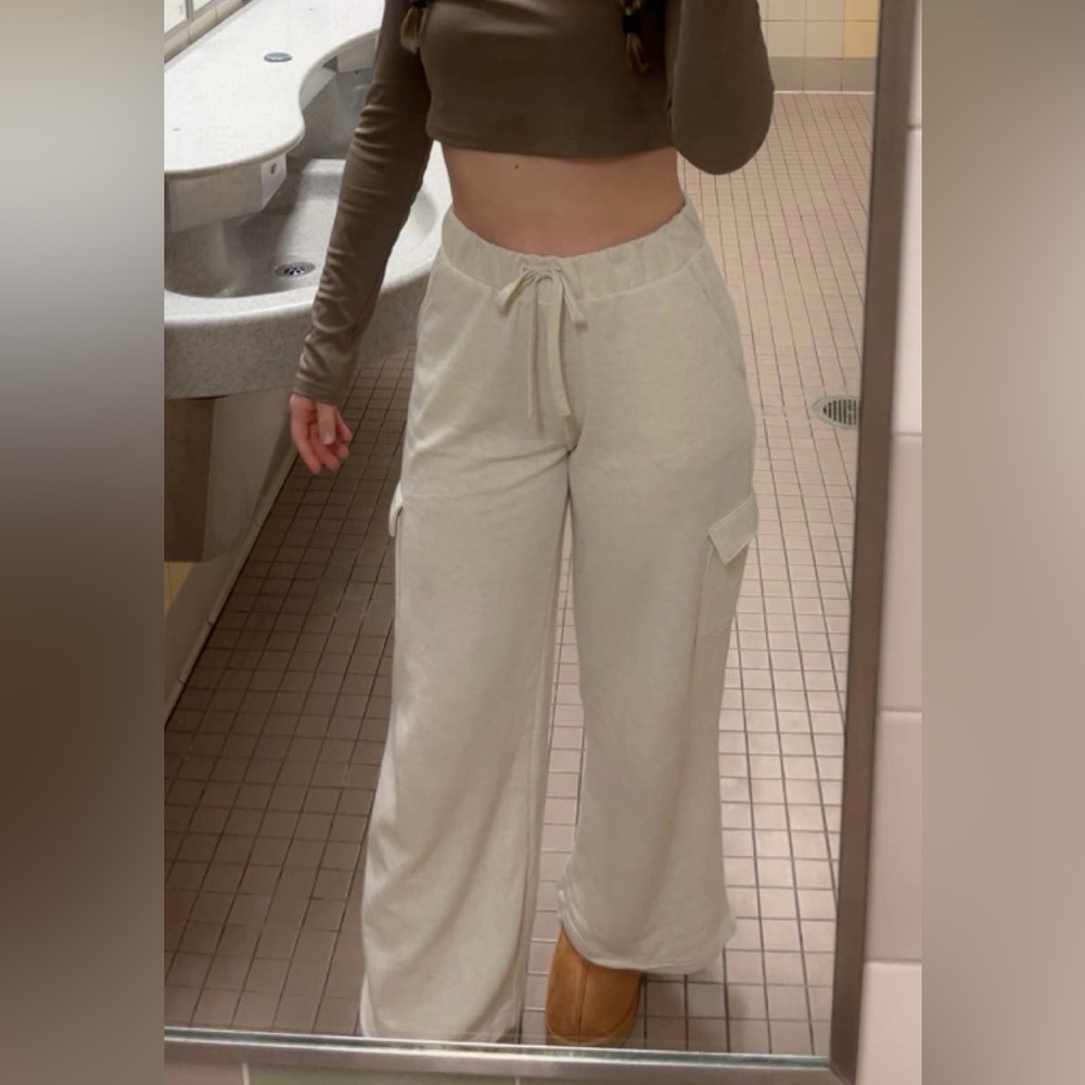 COLSIE beige wide leg cargo sweatpants